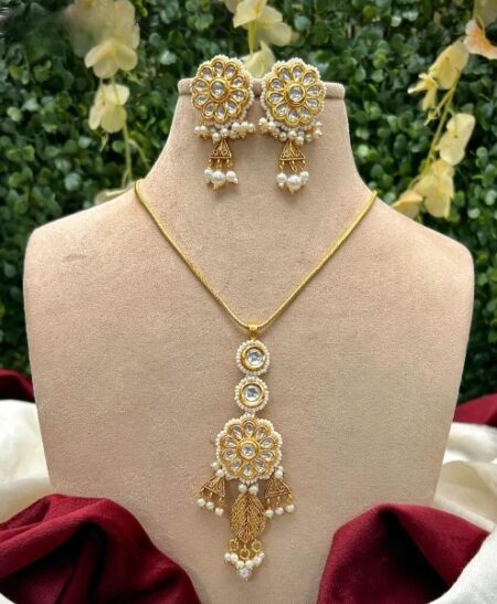 Long Kundan Pendent
