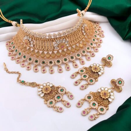 Grand Antique Gold Kundan Choker