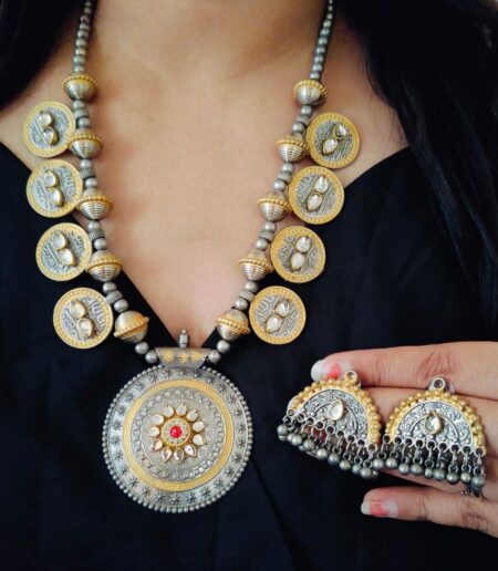 Dual tone oxidized necklace set